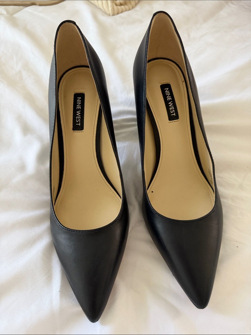 Nine West Black Pointed-Toe Leather Pumps